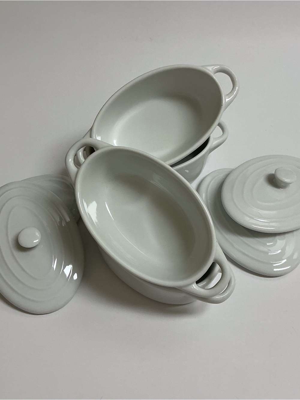 Pier 1 White Baking Dish SET OF 4 Lids 7.5 oz Minicocotte Souffle Ramekin Bakers - Picture 7 of 10